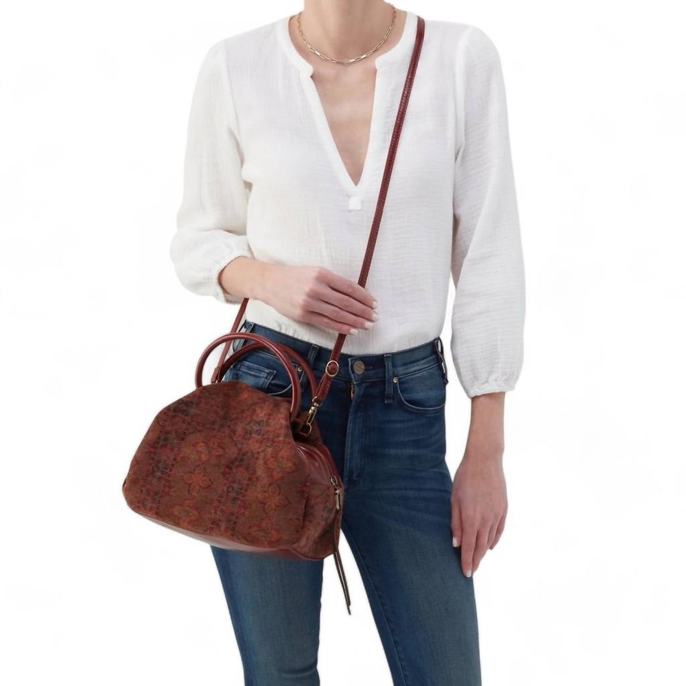 HOBO DARLING SATCHEL
HANDBAG- Arabesque Pattern - Picture 2 of 14